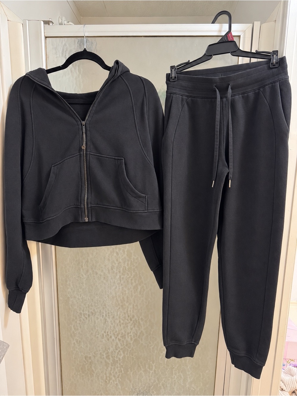 lululemon Black Hooded Zip Jacket & Drawstring Joggers